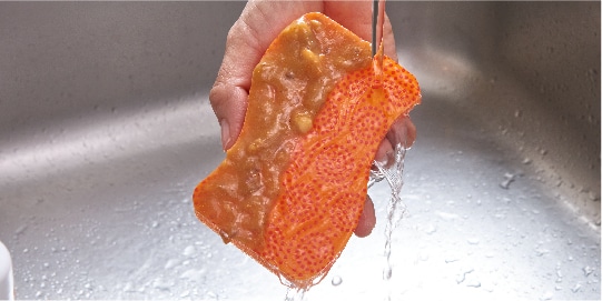 Scrub Dots Non-Scratch rinses cleanly
